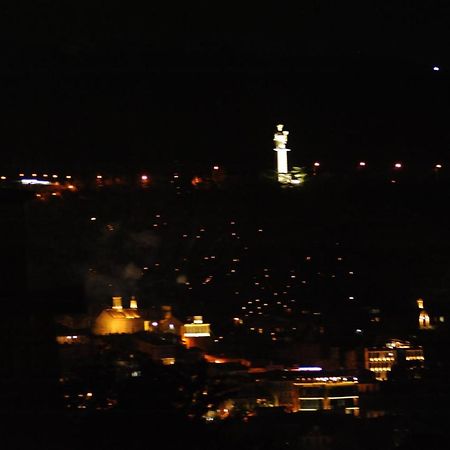 Hotelds Tbilisi Exteriör bild